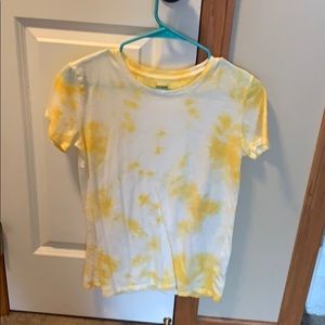 yellow tye dye shirt